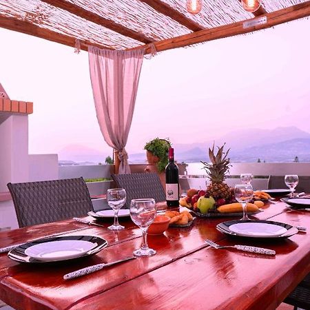 Pombia Haritos Holidays Home מראה חיצוני תמונה