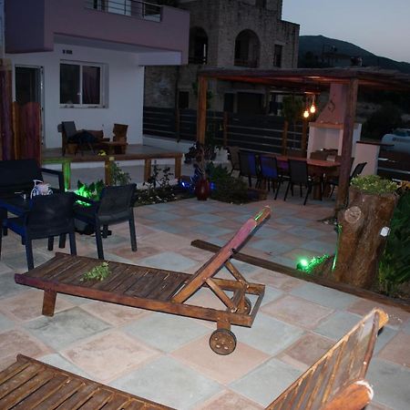 Pombia Haritos Holidays Home מראה חיצוני תמונה