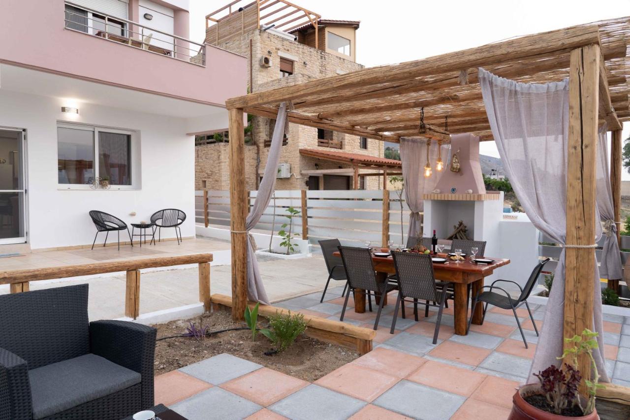 Pombia Haritos Holidays Home מראה חיצוני תמונה
