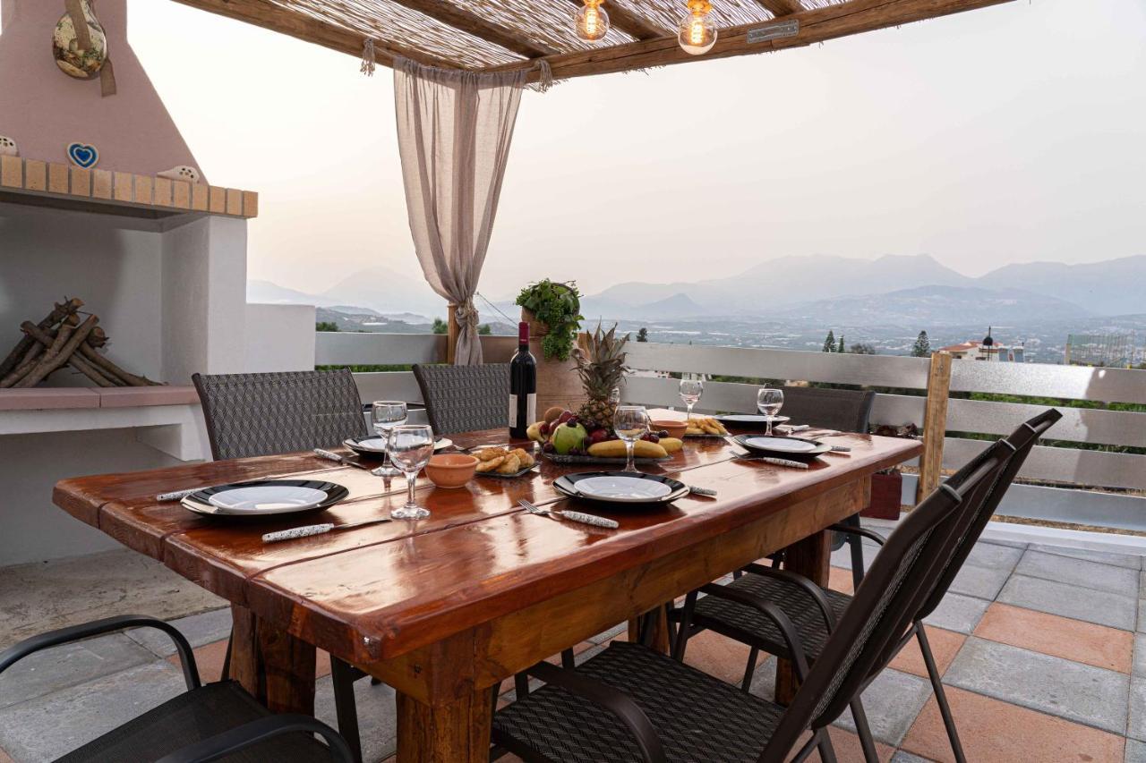 Pombia Haritos Holidays Home מראה חיצוני תמונה