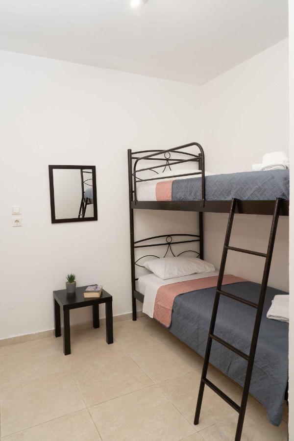 Pombia Haritos Holidays Home מראה חיצוני תמונה