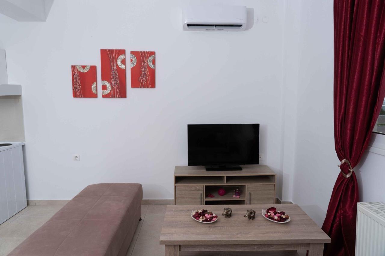 Pombia Haritos Holidays Home מראה חיצוני תמונה