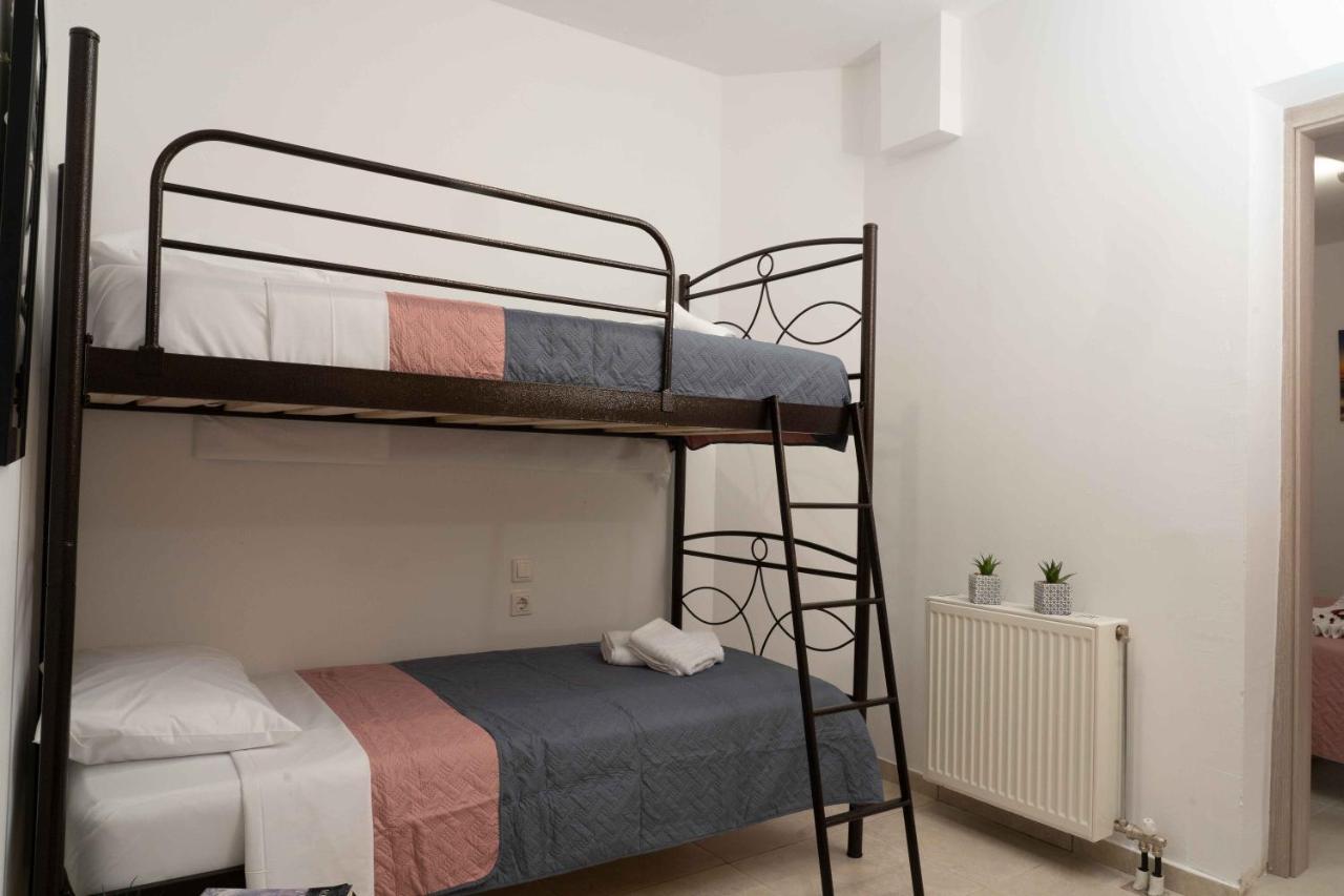 Pombia Haritos Holidays Home מראה חיצוני תמונה